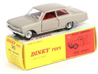 Lot 277 - DINKY TOYS (FRANCE) (1)