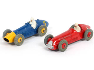 Lot 175 - DINKY TOYS (GB) (2)