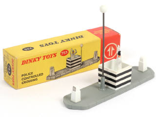 Lot 173 - DINKY TOYS (GB) (1)