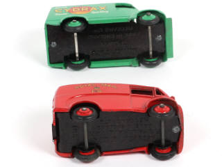 Lot 194 - DINKY TOYS (GB) (2)