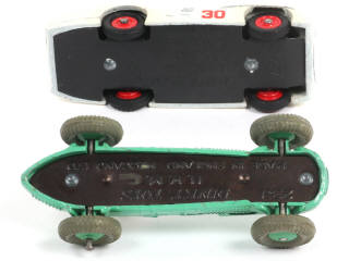 Lot 178 - DINKY TOYS (GB) (2)