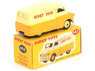 Lot 145 - DINKY TOYS (GB) (1)