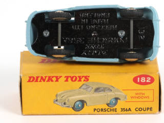 Lot 126 - DINKY TOYS (GB) (1)