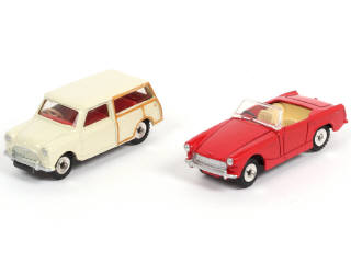 Lot 190 - DINKY TOYS (GB) (2)
