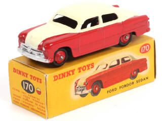 Lot 124 - DINKY TOYS (GB) (1)