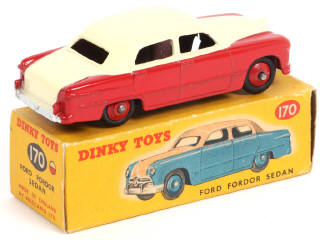 Lot 124 - DINKY TOYS (GB) (1)