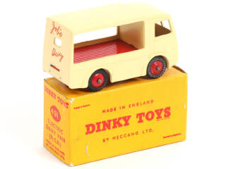 Lot 146 - DINKY TOYS (GB) (1)