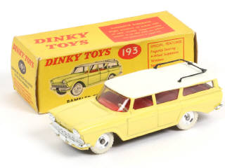 Lot 134 - DINKY TOYS (GB) (1)