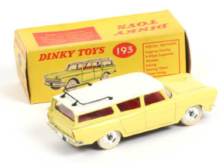 Lot 134 - DINKY TOYS (GB) (1)