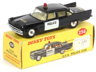 Lot 140 - DINKY TOYS (GB) (1)