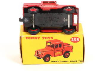Lot 117 - DINKY TOYS (GB) (1)