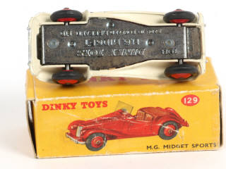 Lot 121 - DINKY TOYS (GB) (1)