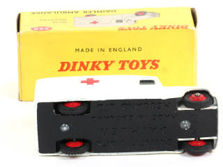 Lot 116 - DINKY TOYS (GB) (1)