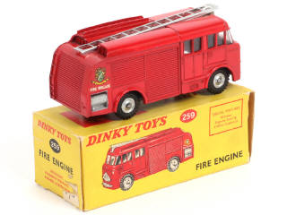 Lot 164 - DINKY TOYS (GB) (1)