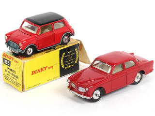 Lot 199 - DINKY TOYS (GB) (2)