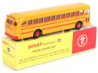 Lot 167 - DINKY TOYS (GB) (1)