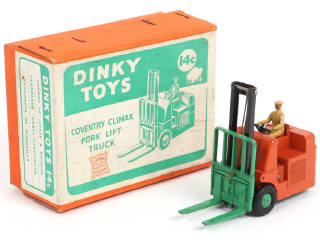 Lot 172 - DINKY TOYS (GB) (1)