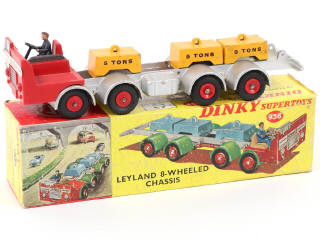 Lot 163 - DINKY TOYS (GB) (1)