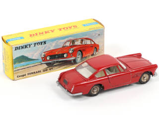 Lot 301 - DINKY TOYS (FRANCE) (1)
