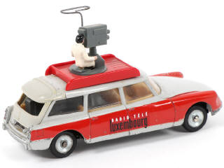 Lot 242 - DINKY TOYS (FRANCE) (1)