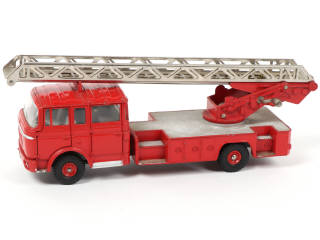 Lot 257 - DINKY TOYS (FRANCE) (1)
