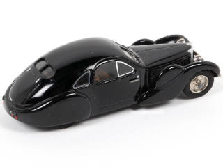 Lot 106 - AURORE MODELS (SUISSE) (1)