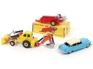 Lot 377 - DINKY TOYS (3)
