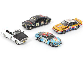 Lot 78 - DIVERS (4)