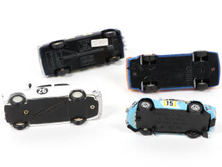 Lot 78 - DIVERS (4)