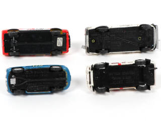 Lot 80 - DIVERS (4)