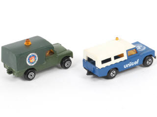 Lot 69 - DIVERS (2)