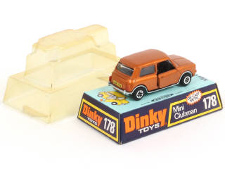 Lot 369 - DINKY TOYS (GB) (1)