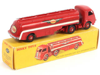 Lot 404 - DINKY TOYS (FRANCE) (1)