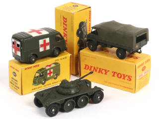 Lot 416 - DINKY TOYS (FRANCE) (3)