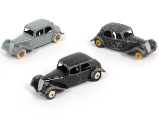 Lot 418 - DINKY TOYS (FRANCE) (3)