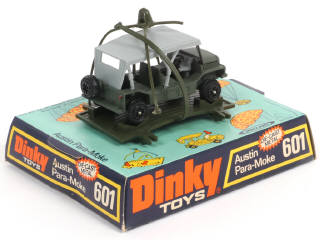 Lot 373 - DINKY TOYS (GB) (1)