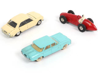 Lot 419 - DINKY TOYS (FRANCE) (3)