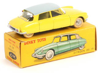 Lot 346 - DINKY TOYS (FRANCE) (1)