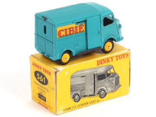 Lot 497 - DINKY TOYS (FRANCE) (1)