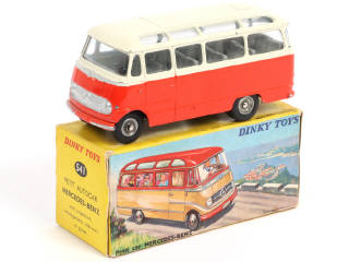 Lot 506 - DINKY TOYS (FRANCE) (1)