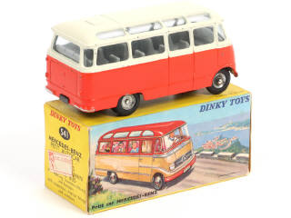 Lot 506 - DINKY TOYS (FRANCE) (1)