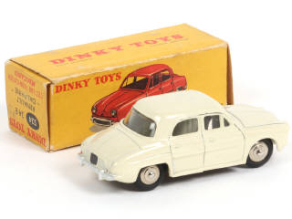 Lot 358 - DINKY TOYS (FRANCE) (1)