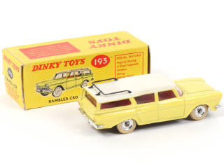 Lot 553 - DINKY TOYS (GB) (1)