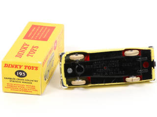 Lot 553 - DINKY TOYS (GB) (1)