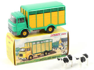 Lot 524 - DINKY TOYS (FRANCE) (1)