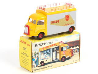 Lot 502 - DINKY TOYS (FRANCE) (1)