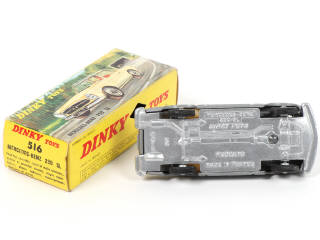 Lot 445 - DINKY TOYS (FRANCE) (1)