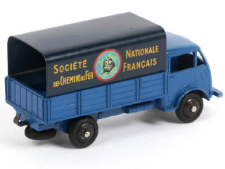 Lot 482 - DINKY TOYS (FRANCE) (1)