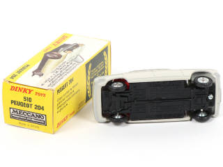 Lot 473 - DINKY TOYS (FRANCE) (1)