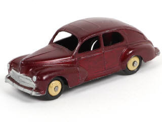 Lot 319 - DINKY TOYS (FRANCE) (1)